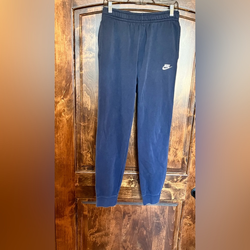 Nike navy blue men’s joggers!  Size medium tall! Used good condition!